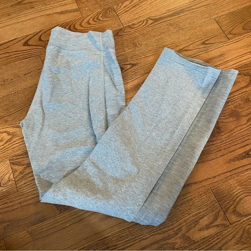 🛍️3/$30 Lululemon women’s grey Y2K wide leg sweatpants